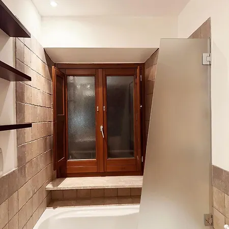 The Flowers - Casa Peonia شقة ريفيسوندولي